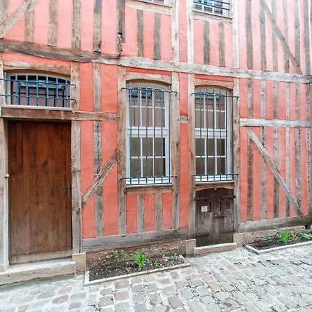 Maison La Ruelle Des Chats Centre Historique De Troyes 펜션 *